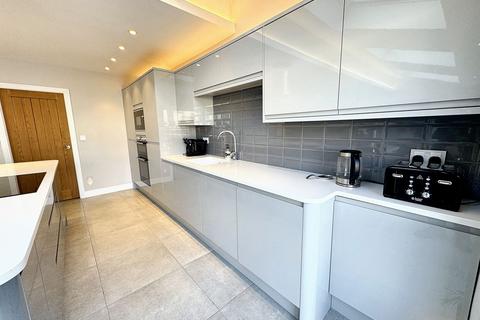 12 Alexander Drive, Bury, BL9 8PF