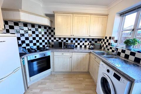 2 bedroom terraced house to rent, Acer Drive, Woking GU24