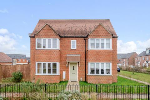 3 bedroom semi-detached house for sale, Banbury,  Oxfordshire,  OX15