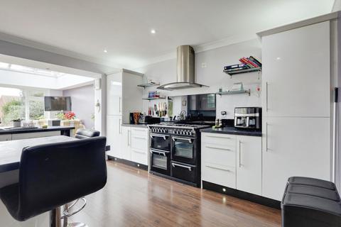 26 High Road, Hockley, SS5 4SX
