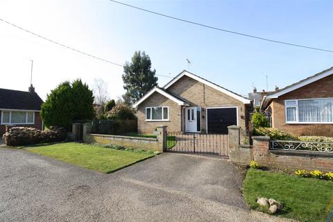 2 bedroom detached bungalow for sale, Lime Grove, Woburn Sands, Milton Keynes