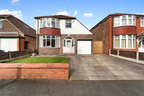 3 bedroom detached house for sale, Avonlea Road, Sale