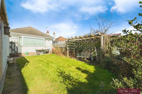 2 bedroom detached bungalow for sale, 7 Weaverton Drive, Rhyl, Denbighshire, LL18 4HY