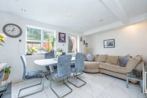 10 Snowford Close, Shirley, Solihull, B90 1DA