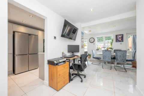 10 Snowford Close, Shirley, Solihull, B90 1DA