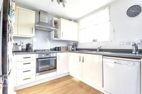 2 bedroom flat for sale, Nicholas Charles Crescent, Aylesbury