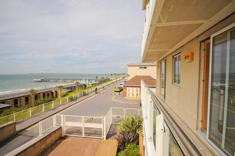 2 bedroom apartment to rent, Honeycombe Beach