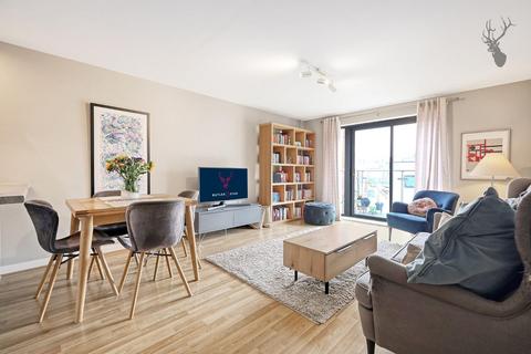 2 bedroom apartment for sale, Park View Court, Bow