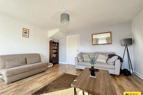 3 bedroom semi-detached house for sale, Solomons Court., Buxton