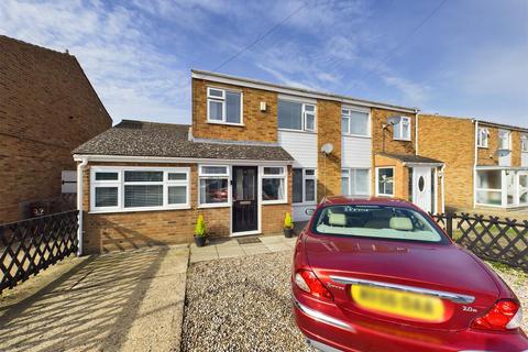 4 bedroom semi-detached house to rent, Pannell Road, Grain, Rochester