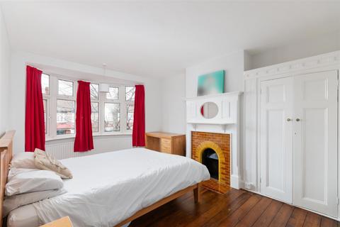 12 Crossway, London, SW20 9JA