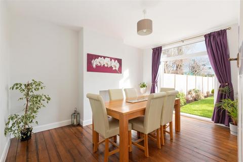 3 bedroom end of terrace house for sale, Crossway, Raynes Park SW20