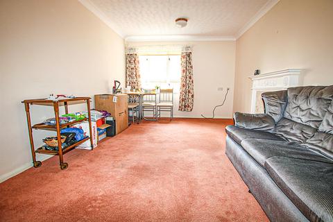 1 bedroom flat for sale, Ash Grove, Cambridge CB25