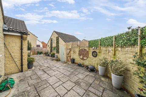 9 Hanks Close, Malmesbury, SN16 9UA