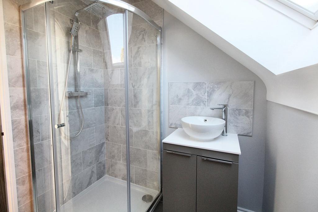 2 nd floor bathroom