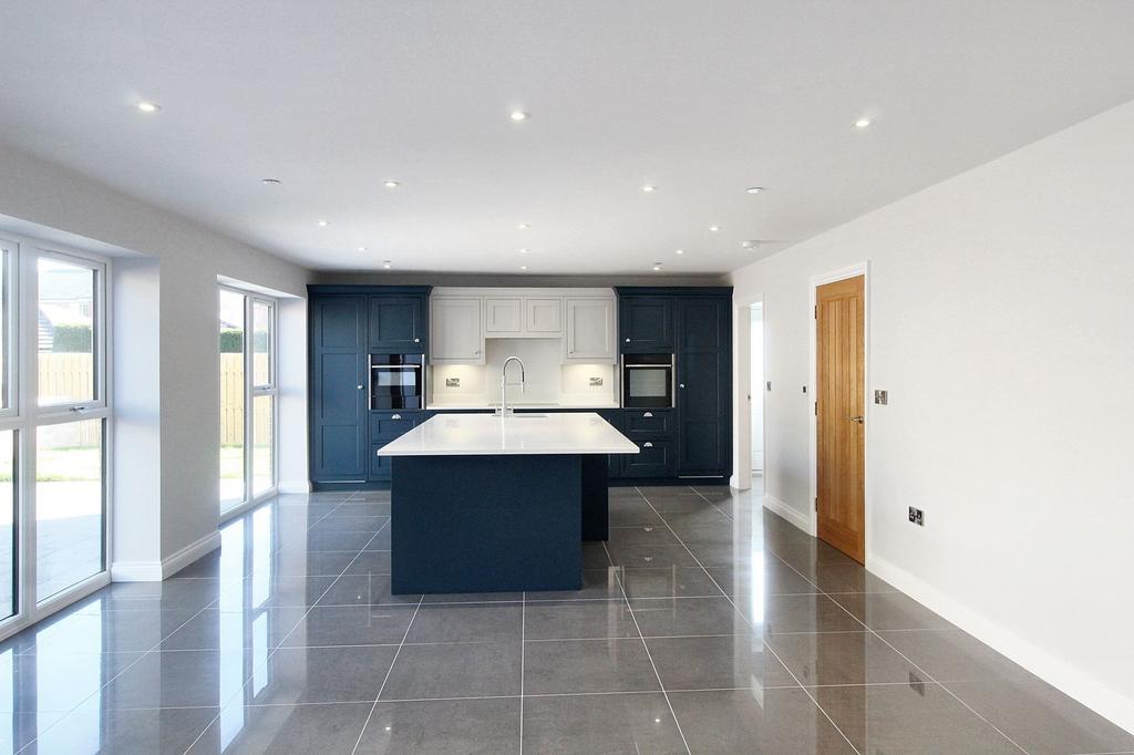 Kitchen/family room