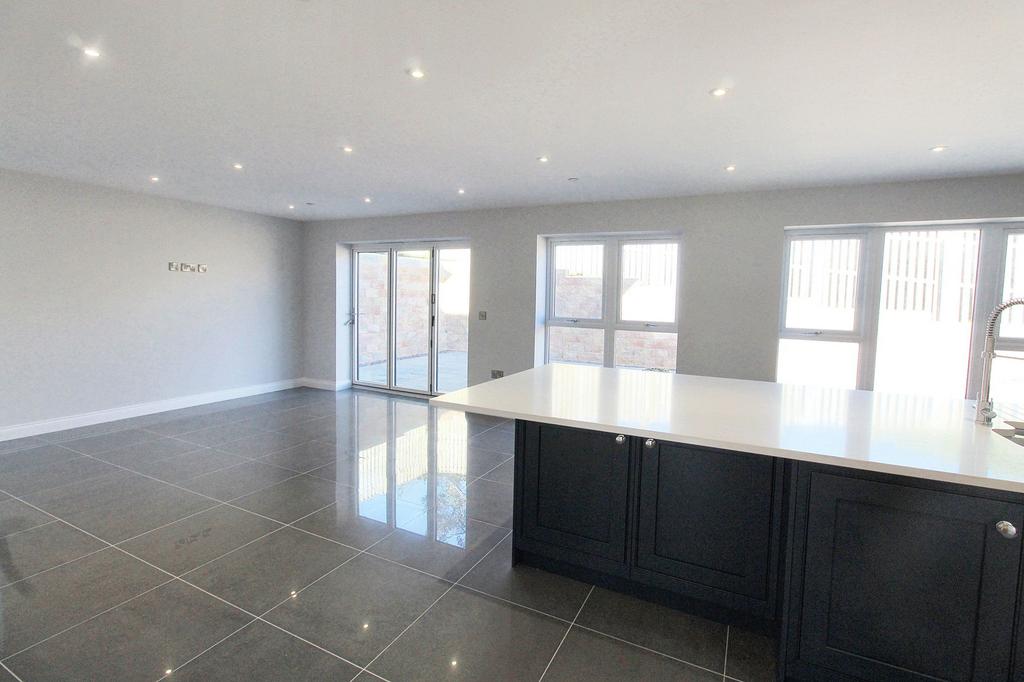 Kitchen/family room