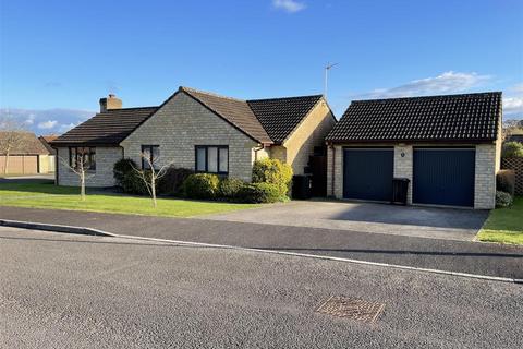 3 bedroom detached bungalow for sale, Foxglove Close, Wyke, Gillingham