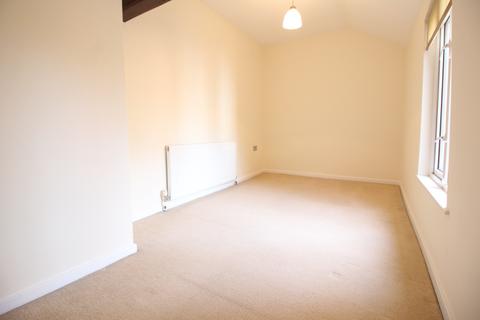 2 bedroom maisonette to rent, Rosefield Street CV32