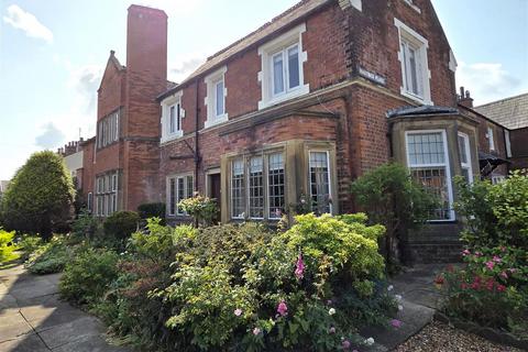 4 bedroom semi-detached house for sale, Hastings Place, Lytham