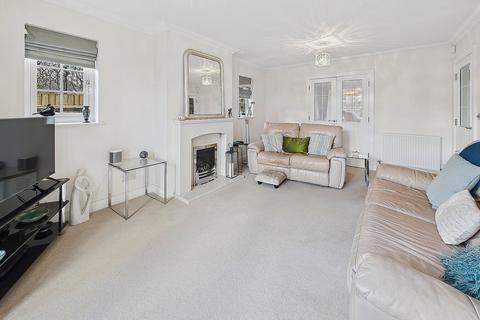 21 Parsonage Croft, Etchingham, TN19 7BY
