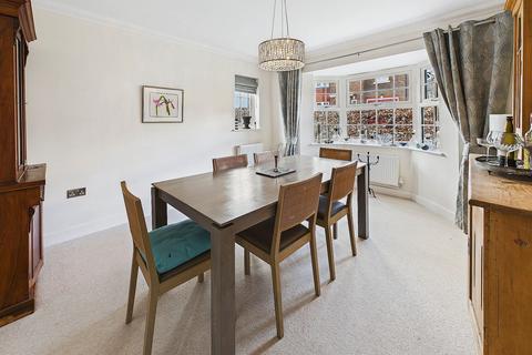 21 Parsonage Croft, Etchingham, TN19 7BY