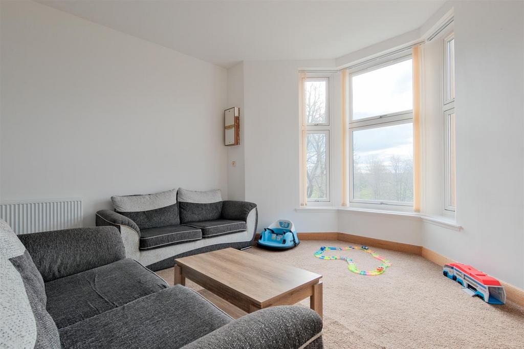 Living Room / Dining