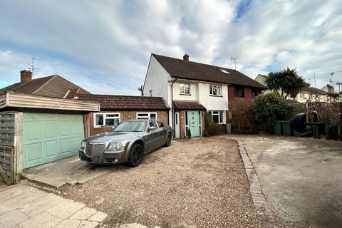 4 bedroom semi-detached house for sale, McKenzie Road, Chatham