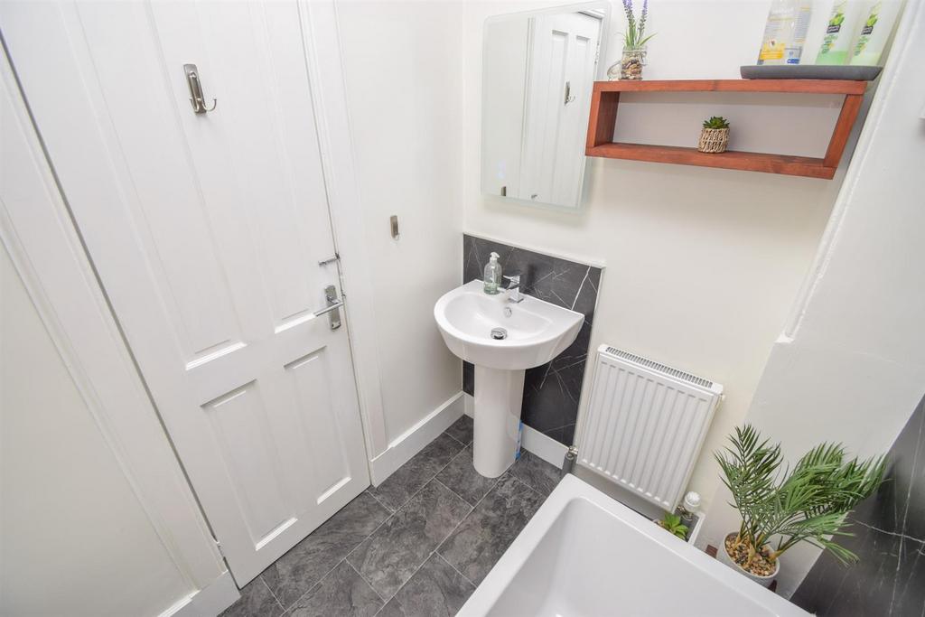 BATHROOM (2)-2.jpg