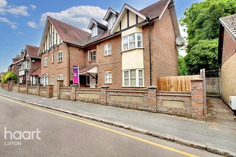 undefined, Downs Road, Luton