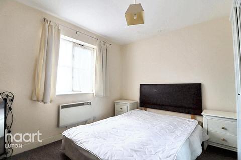undefined, Downs Road, Luton