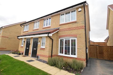 3 bedroom semi-detached house for sale, Serenity Close, Wakefield WF3