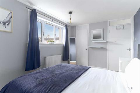 42 Forker Avenue, Rosyth, Dunfermline, KY11 2UF