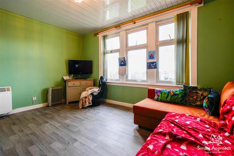 2 bedroom flat for sale, Byron Street, Dundee