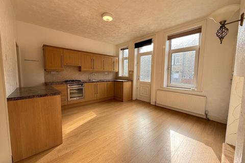 2 bedroom terraced house for sale, Woodside Crescent, Halifax HX3