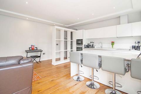 2 bedroom flat for sale, Melliss Avenue, Kew TW9