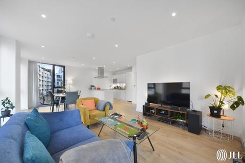 3 bedroom apartment for sale, Merchants House, Forrester Way, London, E15