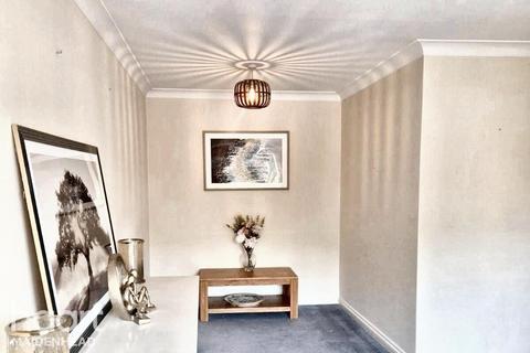 2 bedroom apartment for sale, Shoppenhangers Road, MAIDENHEAD