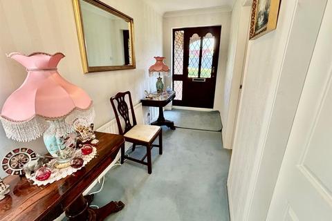 4 bedroom detached house for sale, Cheyne Walk, Hornsea