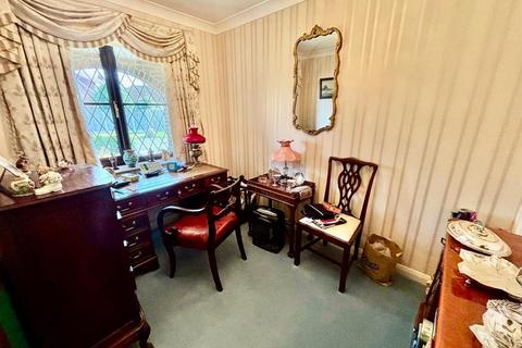4 bedroom detached house for sale, Cheyne Walk, Hornsea