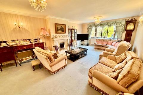 4 bedroom detached house for sale, Cheyne Walk, Hornsea