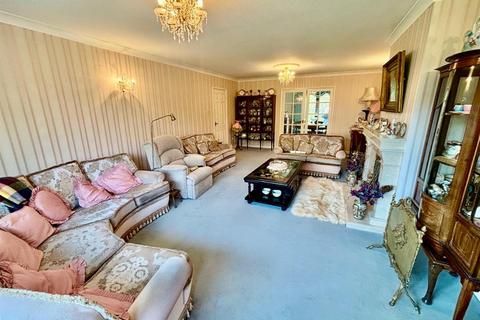 4 bedroom detached house for sale, Cheyne Walk, Hornsea