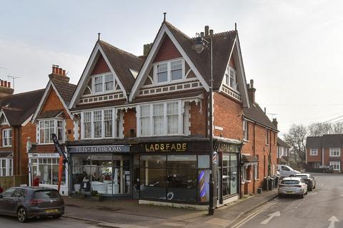 1 bedroom flat for sale, St. James's Place, Cranleigh, Surrey