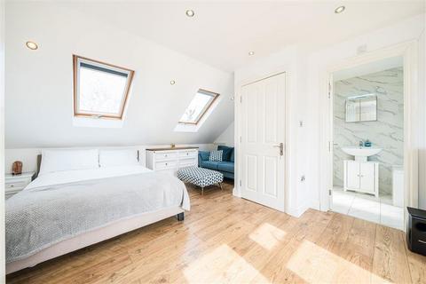 276 Wricklemarsh Road, London, SE3 8DW