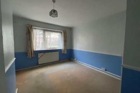 1 bedroom ground floor flat for sale, Gorse Avenue, Walderslade, Chatham, Kent