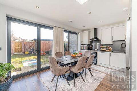 7 Mayfield Crescent, London, N9 7NL