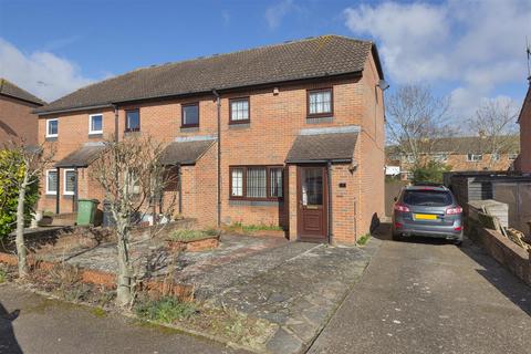 2 bedroom end of terrace house for sale, Bishops Close, Nettlestead