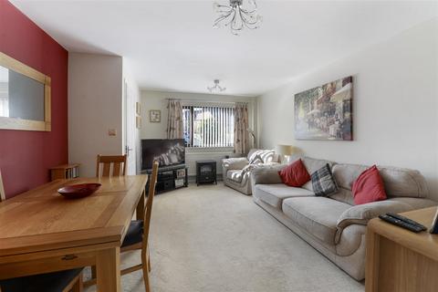 2 bedroom end of terrace house for sale, Bishops Close, Nettlestead