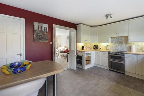 9 Bishops Close, Nettlestead, Maidstone, ME18 5ES