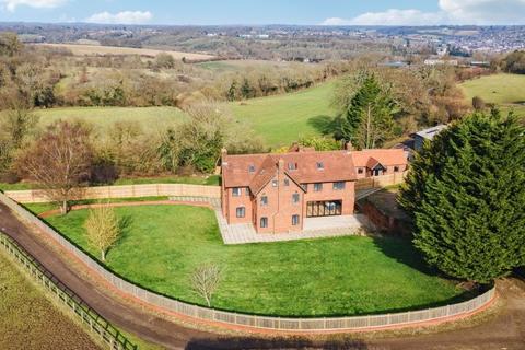 7 bedroom link detached house to rent, Hyde Heath, Amersham, HP6 5RQ